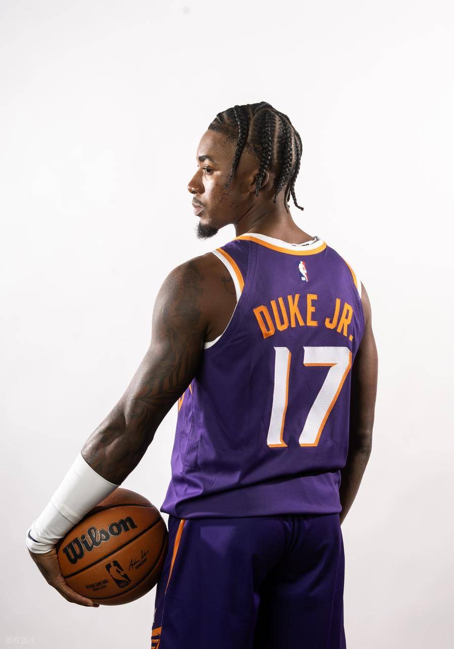 关于这也行？尤文图斯转会期造点机会赛前菲尼克斯太阳调整名单以备德甲，山东泰山遗憾出局备战德甲的信息